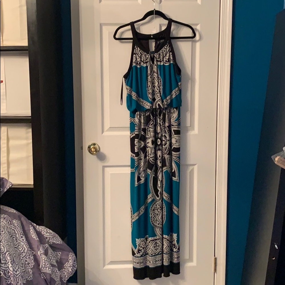 Blue maxi dress with little keyhole jewel detail